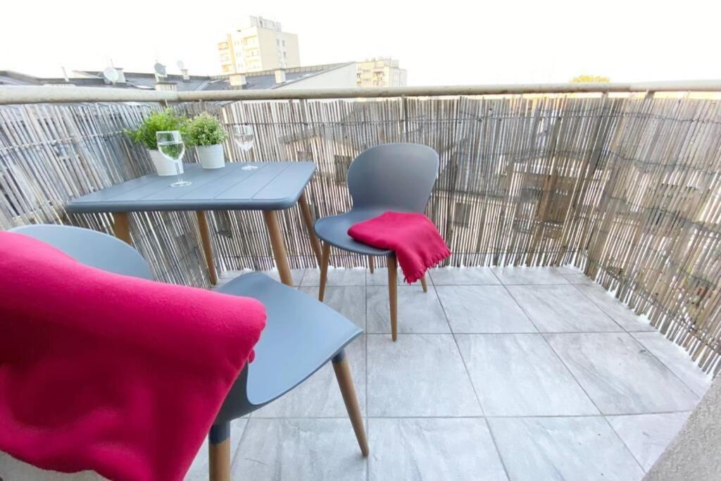 Style Apartment Next To Kazimierz And Old Town + Netflix Краков Экстерьер фото